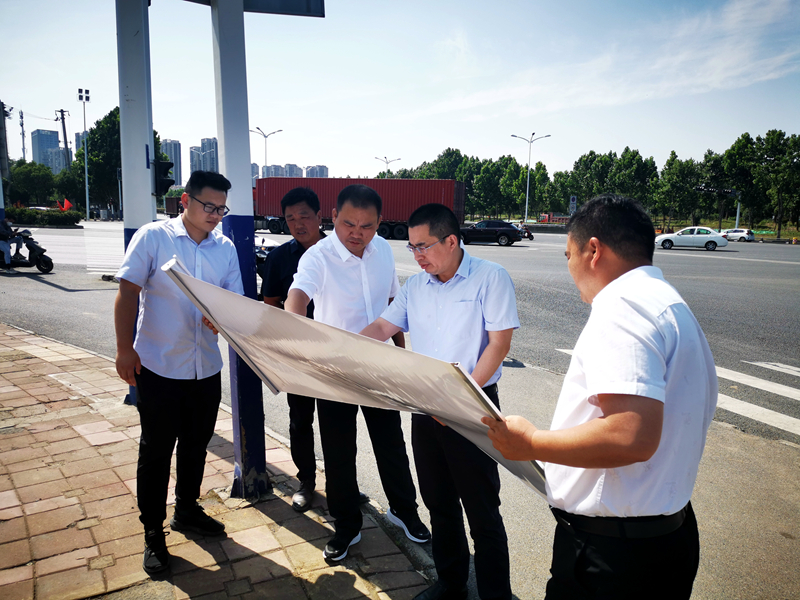 公司黨委書記、董事長錢申春到宿松路快速化改造工程6標項目調(diào)研前期工作2